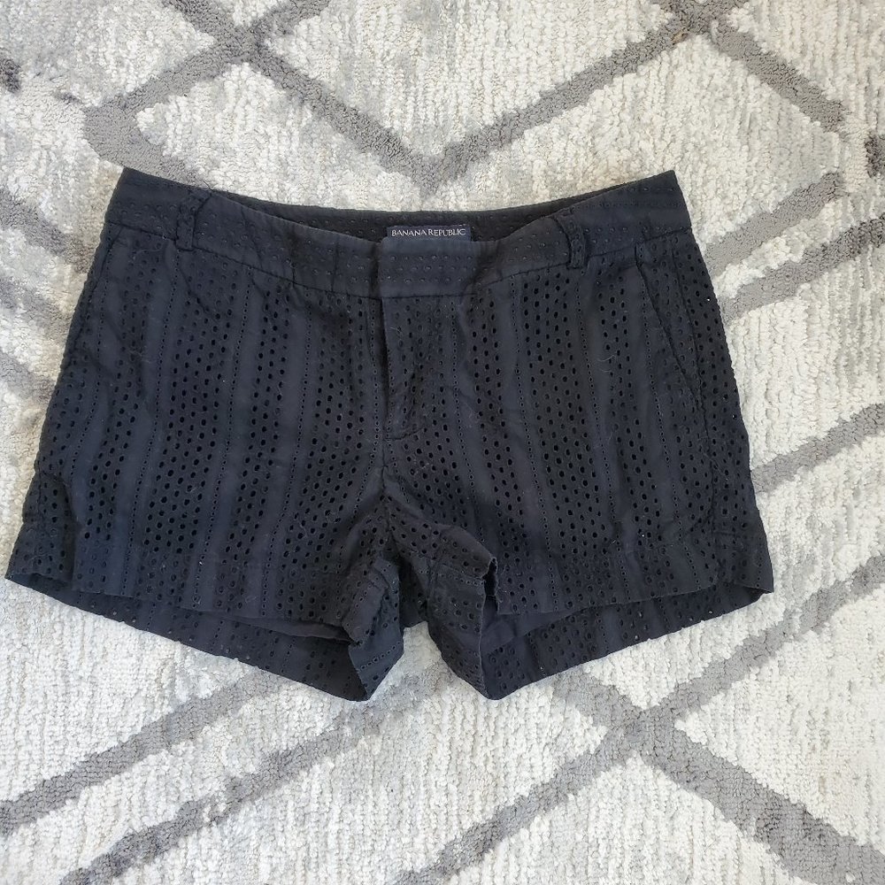 Banana Republic Ryan Fit Black Eyelet Shorts Size 4